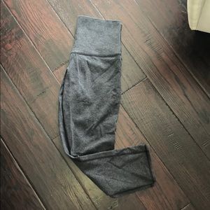 LULULEMON Cropped Gray Cotton Leggings